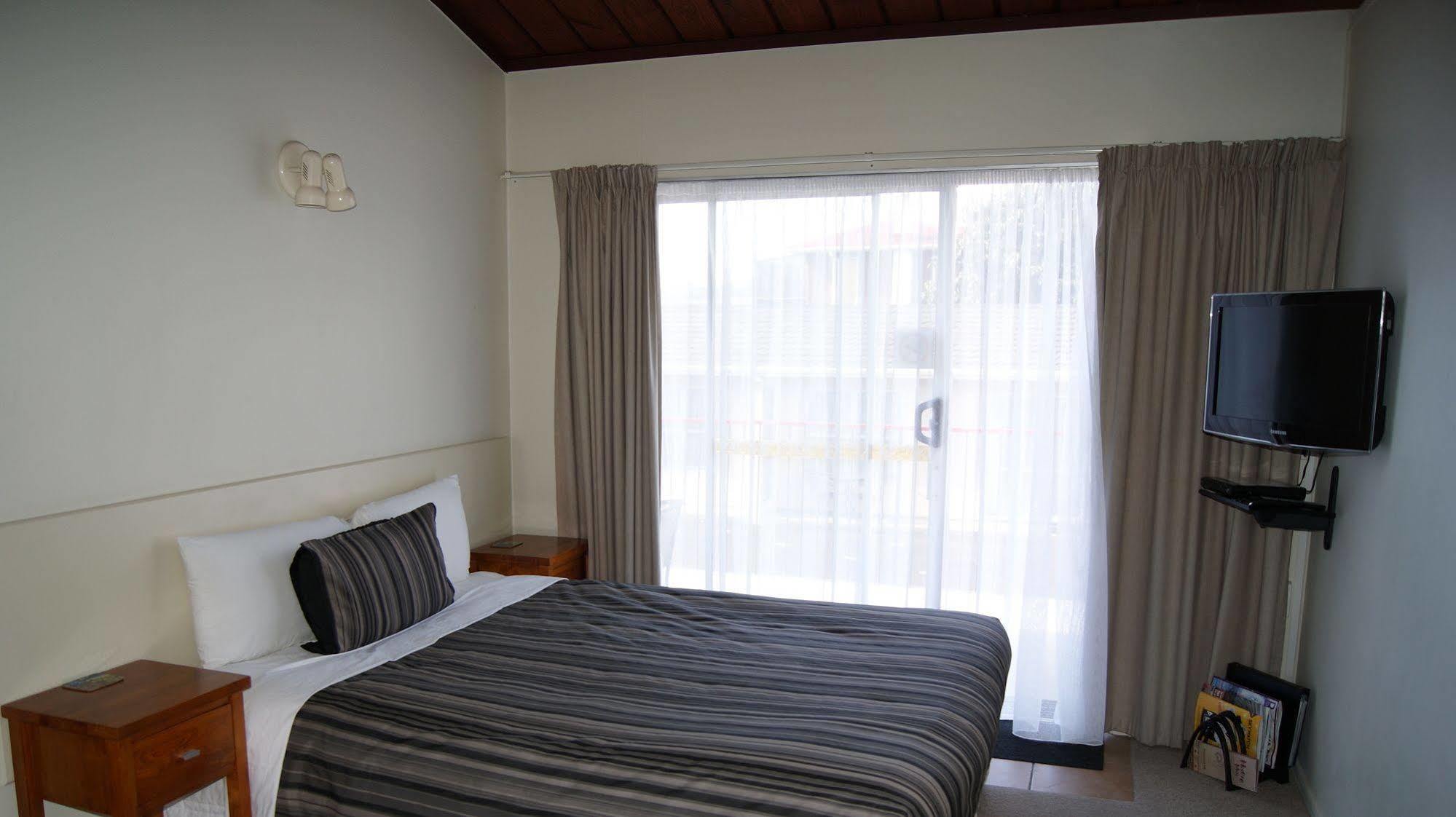 Tourist Court Motel Whakatane Exterior foto